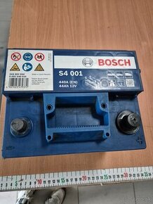 autobateria Bosch 44Ah/12V