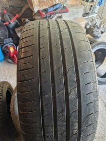 215/50R17 95V NEXEN