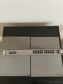 HPE OfficeConnect 1820 24G - 1