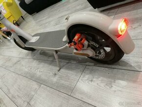 Kolobežka Xiaomi Mi Electric Scooter 3