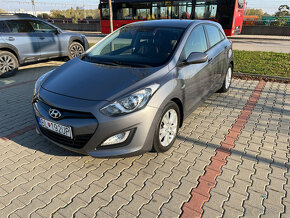 Hyundai i30 1.6 CRDi DOHC 16V