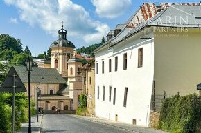 V centre Banskej Štiavnice 3 bytové jednotky na predaj - 1