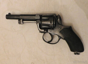 Revolver Marguire Fagens