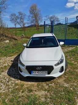 Predám Hyundai i30 combi 1.6 CRDI family