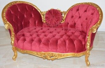 Zámecké řezbované sofa - čalouněné