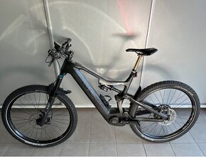 Ebike Attala Whistle Carbon s motorom Bosh CX performance