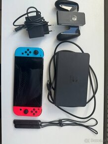 Nintendo Switch OLED + 3 hry