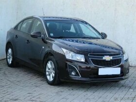 Rozpredam chevrolet Cruze a Orlando diely okolo motora