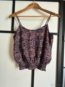 Crop top, never worn