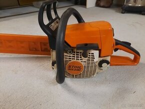 Stihl MS 230 plus jedna na diely kompletná