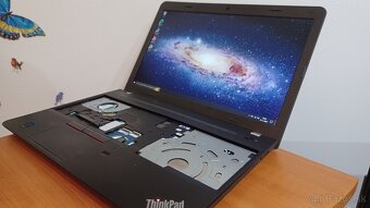 Lenovo Thinkpad E550+adaptér, nefunkčná klávesnica