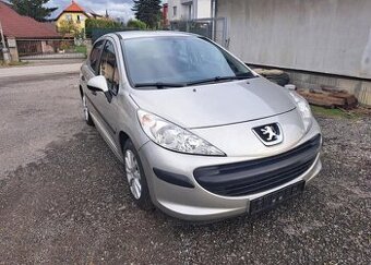 Peugeot 207 1,4 HDI 70 k Urban nafta manuál 50 kw