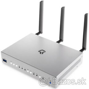 Predam spickovy WiFi 2,4 a 5 GHz router Turris Omnia 2020