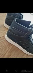 Predam dámske ADIDAS botasky