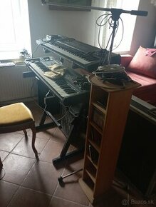 Klávesy Roland D-20, Ensoniq EPS a stojan Herkules