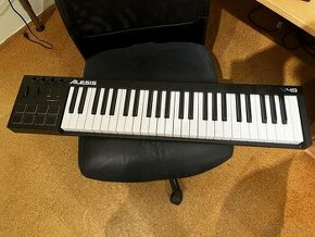 MIDI keybord Alesis V49