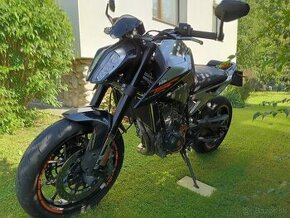 KTM duke 790