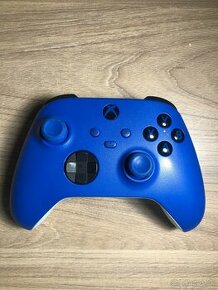 Ovladač xbox series. Shock blue.