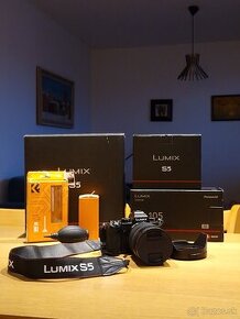 Panasonic Lumix S5 + Lumix S 24-105mm f/4, fullframe