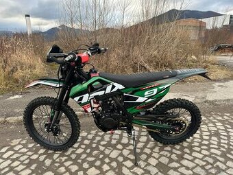 Enduro ASIX XT 97 300 vodou chladený + Štartér