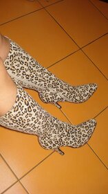 Leopardie cizmy Victorias secret velkost 38