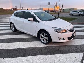 Opel Astra J