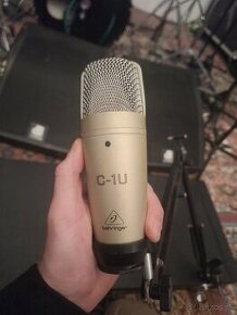 Behringer C-1U