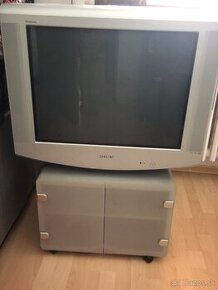 Televízor Sony trinitron na retro hranie