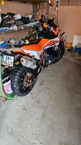 KTM Adventure 890R