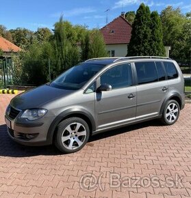 Volkswagen Touran Cross 2.0 TDI 170k Highline, Nový motor, - 1