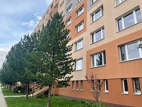 Výmena 2i bytu (zrekonštruovaný a zariadený) za RD v Brezne - 1