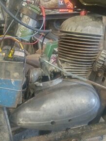 Motor Jawa perak 250