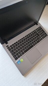 Asus X550V