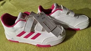 Nove botasky adidas v.34