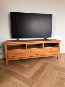 TV skrinka Ikea Hemnes