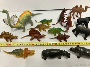 Dinosauri a zvieratká 50 kusov spolu