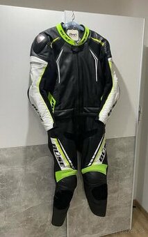 Kombinéza Buse 52 + alpinestars čižmy č. 45