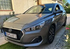 Hyundai i30 hatchback