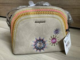 Desigual crossbody menšia kabelka s výšivkou