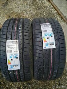 225/40 R 18 letné.