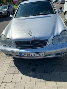 Mercedes Benz 220 cdi