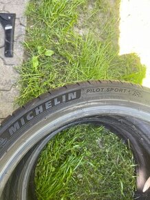 225/40 r18 Michelin pillot šport 4 letné  5-6mm dezén