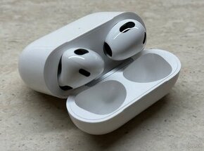 Apple AirPods 3 MagSafe (záruka: 30.7.2025)