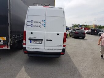 Hyundai H 350 H350 2.5 CRDi L2H2 Classic