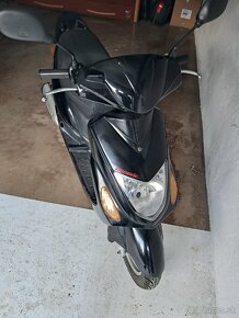 Skúter Generic Jamp 50cc r.v.2019,.4000km.