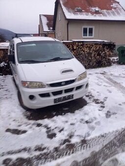 Hyundai H1  2,5td 73kw.