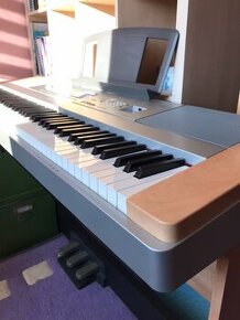 Digitálne piano Yamaha DGX-640