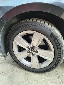 215/55 r17 Michelin, Bridgestone