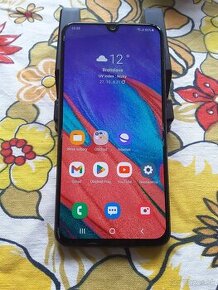 Predám Samsung Galaxy A40 dual sim v Super Stave