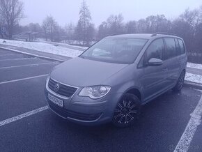 VW Touran 1,9 77 Kw